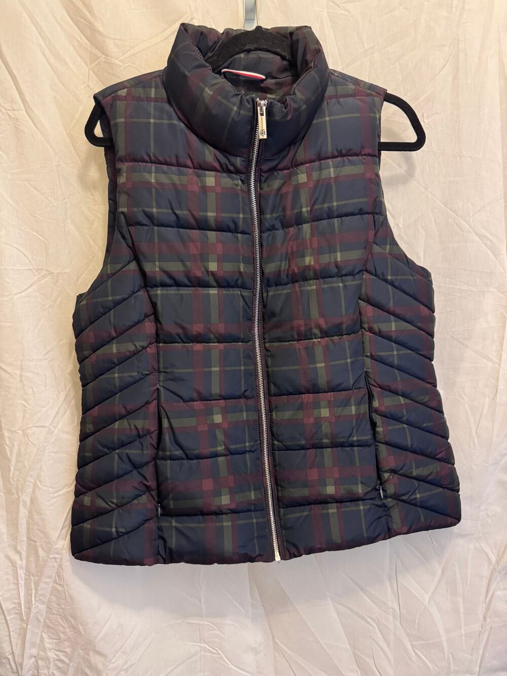 Tommy Hilfiger Plaid Puffer Vest Women's Size Large Blue Green Red Black